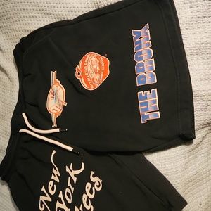 excellent condition yankees shorts